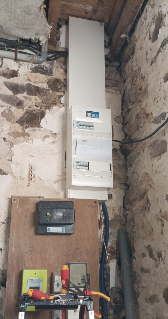 Plombier Chauffagiste Électricien - Tableau électrique - Compteur Électrique